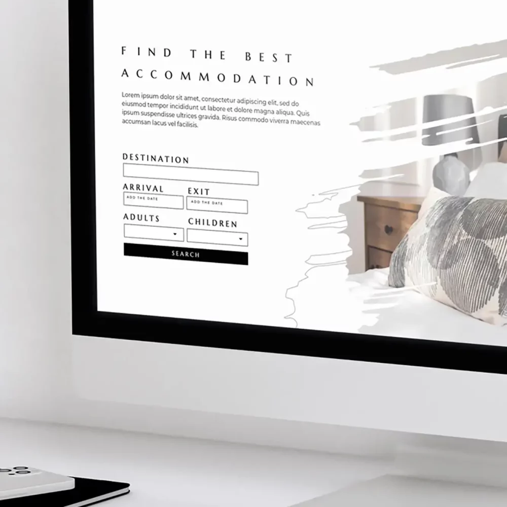 Un ordinateur avec une page d'accueil de site web affichée à l'écran